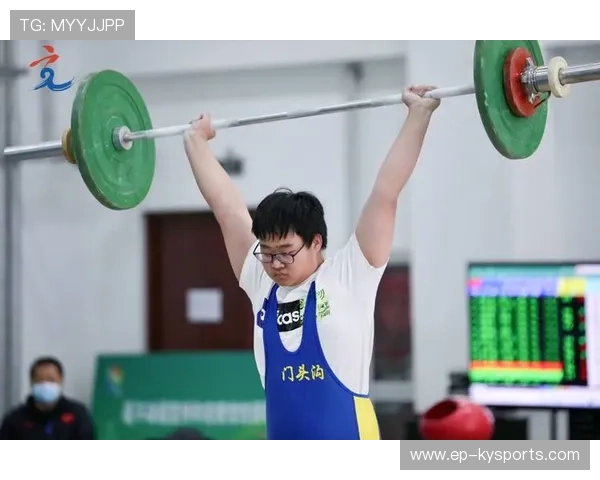 举重学院推动青少年技术动作细化与安全教育普及，青少年举重训练视频